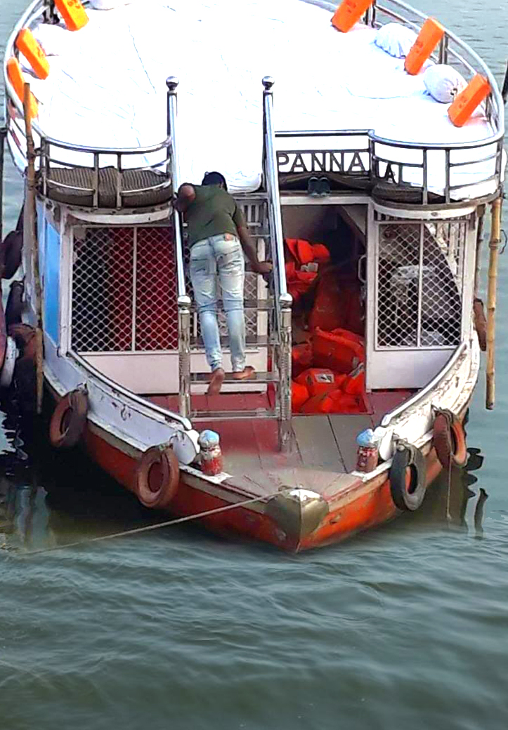 Boat Booking in Varanasi