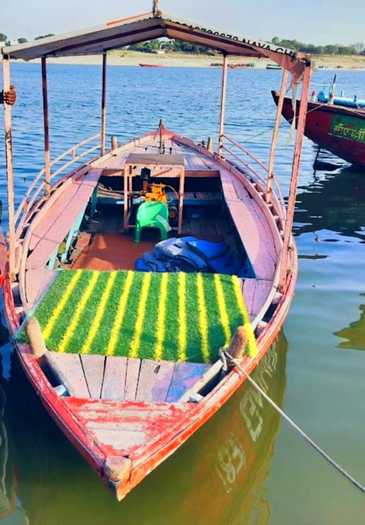 boat booking in varanasi